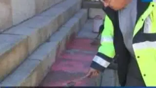 Robos y pintadas amenazan las estatuas de Barcelona