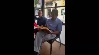 Enzo colacino legge poesie sul morzello