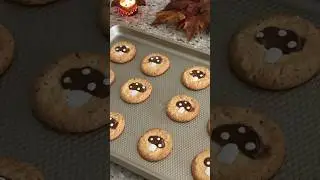 Cute little mushroom cookies perfect for fall! #fallbaking #easyrecipe