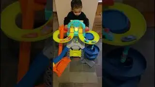 Fisher-Price Little People Launch and Loop Raceway