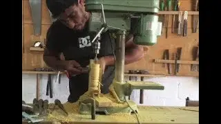 TORNEANDO MADERA EN TALADRO DE COLUMNA (piezas pequeñas)
