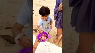 Riddhi ki toffee me grapes 🍇 #shorts