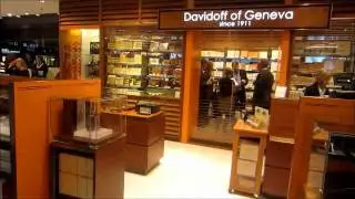 Nuance's new Departures store (2) at Z&uuml;rich Airport