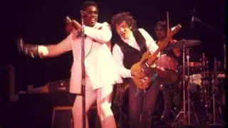 6. Mona / She's The One (Bruce Springsteen - Live In Boston 3-23-1977)