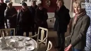 Helen Gr&auml;fin von Wedel f&uuml;hrt bei &bdquo;Weihnachten auf Schloss&nbsp;G&ouml;dens&ldquo; G&auml;ste durchs Haus
