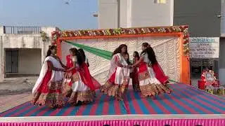 Rangilo Maro Dholna Dance | Gujarati Folk Dance | School Group Dance Performance.