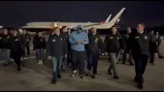 Maduro Arriving New York on handcuffs