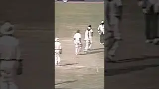 Wasim Akram Smashes a Huge Six Against Malcolm Marshall! | A Moment to Remember!