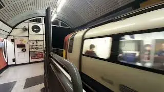 1996 tube stock departing Baker Street
