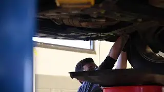 Quick & Easy Oil Change Service: The LEE Difference