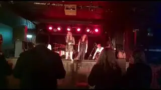 Hannah Elkins - Paradise (live at O2 Islington)