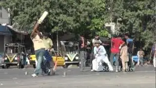Street cricket in Karachi - Pakistan