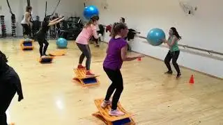 Group Fitness Training with Fitball and Double T BOW&reg;