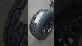 ARMED WHEELS HAVOC GLOSS BLACK + TOYO OPEN COUNTRY AT3  35x12.50R22