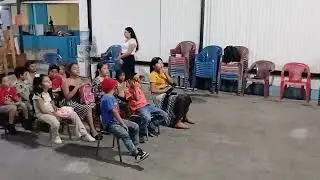ALGO ESTA CAYENDO AQUI