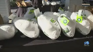 Rutter Mills gives away 300 Thanksgiving dinners
