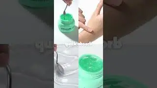Look at the texture!! WATER GEL MOISTURIZER! 💧