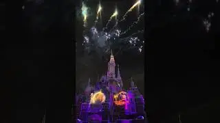 Shanghai Disney NYE castle celebration - “Ignite the New Year”