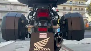 FORZA 750 2025 with  SHAD Top Box & Side Cases // Promoto Ginossatis