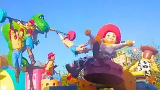 Toy Story Parade California Adventure in 2D