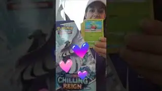 Lass Lor opens the final CHILLING REIGN pokemon booster box pack