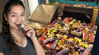 Back at the Chocolate Challenge Candy Pusher Claw Machine!