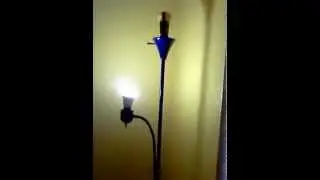 HitLights Cool White LED Light Bulb vs Phillips Warm White LED Light Bulb