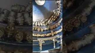 vibratory bowl feedar #machine #fastenerpackingmachine #automation #viral