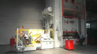 SERVOPRESSE  Compact Decoiling -- Straightening - Feeding Line.m4v