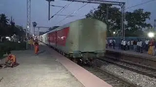 ब्रह्मपुत्र एक्सप्रेस | Old Delhi To Kamakhya Brahmaputra Express Striking Sachiwalay Halt