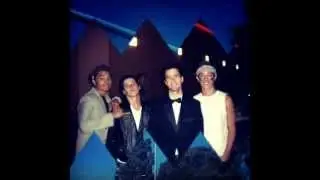 Logan Henderson pics :)