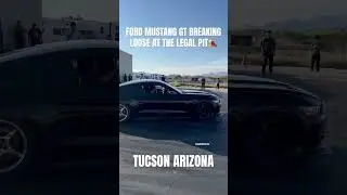 FORD MUSTANG GT 🖤 BREAKING LOOSE AT THE LEGAL PIT 🏜️ #cars #carmeet #burnout #drifting #mustang
