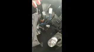Установка YATOUR YT-M06 на тойоту приус 2008 года 20 кузов правый руль