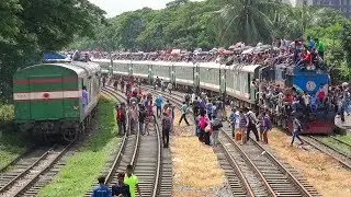Dhumketu Express Rajshahi to Dhaka arriving at Dhaka Biman Bandar Railway Station