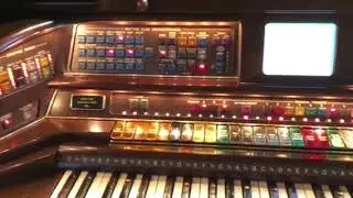 Lowrey Rhapsody SU/400 organ