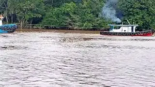 Tugboat tarik ponton, tarikan kosong