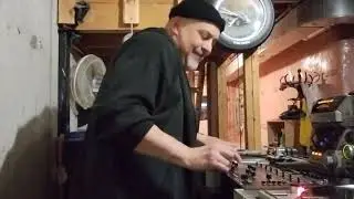 OLD SCHOOL!!! ON REAL TURNTABLES (OVER RATED SCRATCHING)
