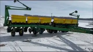 JOHN DEERE 1770 For Sale