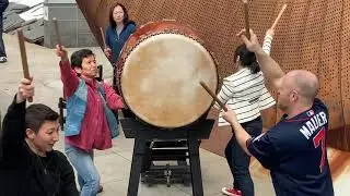 Yodan: a thousand beats of the brush and the drum