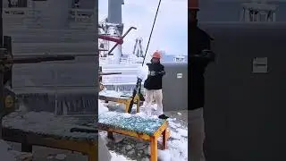 Frozen Snow Crunch #asmr #snow #funny #odlysatisfying #ice #satisfying #fyp