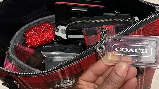 What&rsquo;s in my Coach Gallery Tote! WIMB