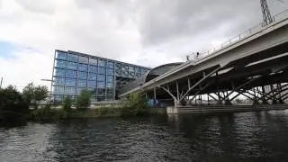Sightseeing in Berlin - Schiffstour ArchitekTour (Innenstadt, Spree, Regierungsviertel, Reichstag)