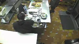 Chicago Ukrainian Village Pizzeria robbery caught on Tape