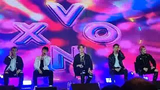 LUV IS - VXON Fancam - 220911 KOREA FESTIVAL 2022, GLORIETTA - Fan Boy Doll Arch