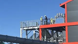 Strip workers still facing major traffic during commute