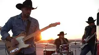 Country Rock Playlist – Southern Wind & Whiskey Soul Inspired by ZZ Top