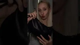 Оказывается не такая уж она и малышка🙂 #whatsinmybag #makey #beauty #bags #чтовмоейсумке