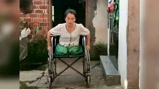 Amputee Lady Pulling Her Wheelchair Hard | DAK Amputee Girl | Amputada