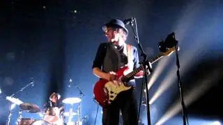 Jean Leloup - La vie est laide
