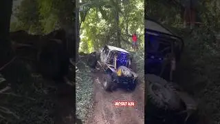 Toyota Landcruiser - Greasy Hill Climb - Lowmead 3 Car Challenge! #lowmead #4wd #4x4 #winchtruck